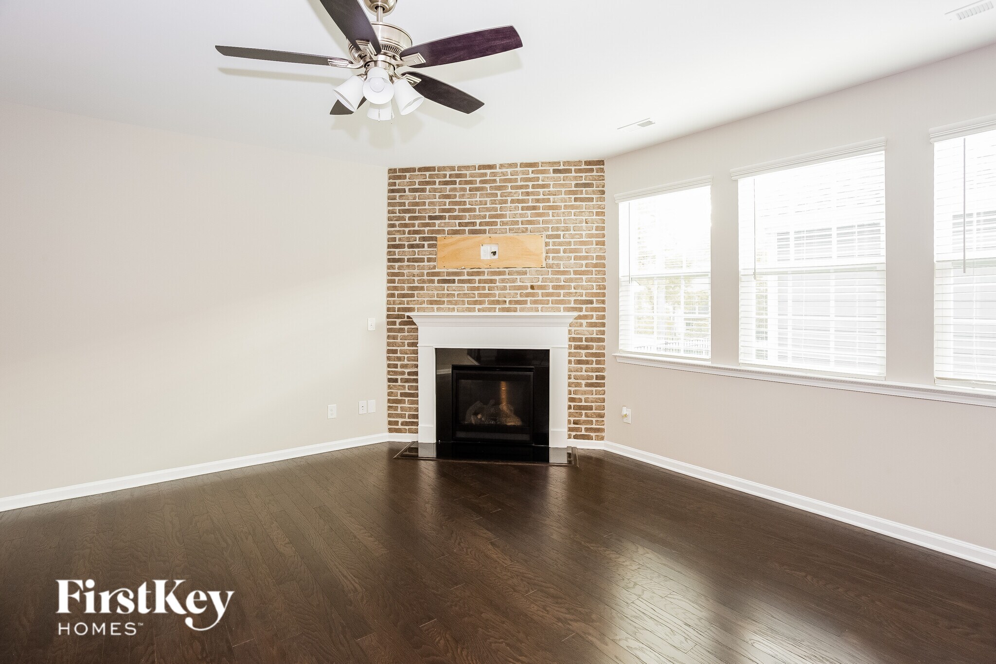 Building Photo - 15516 Laverack Ln