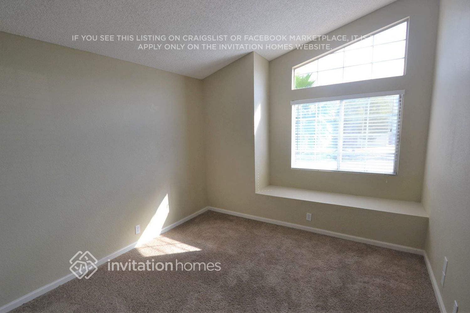 Building Photo - 16371 Hazelwood Ct