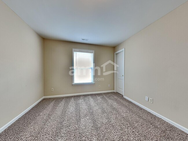 Building Photo - 5330 Bendix Ct