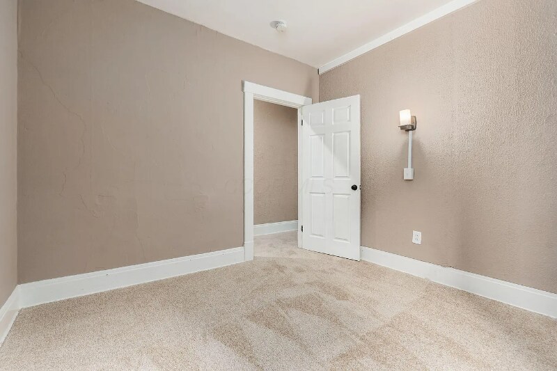 Building Photo - 438 S Ohio Ave