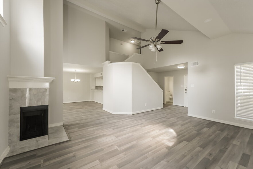 Building Photo - 9223 Bristlebrook Dr