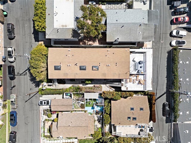 Building Photo - 525 Catalina St