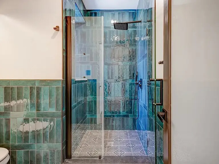 Building Photo - 2841 W Diamond St