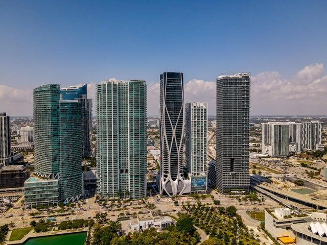 Building Photo - 900 Biscayne Blvd