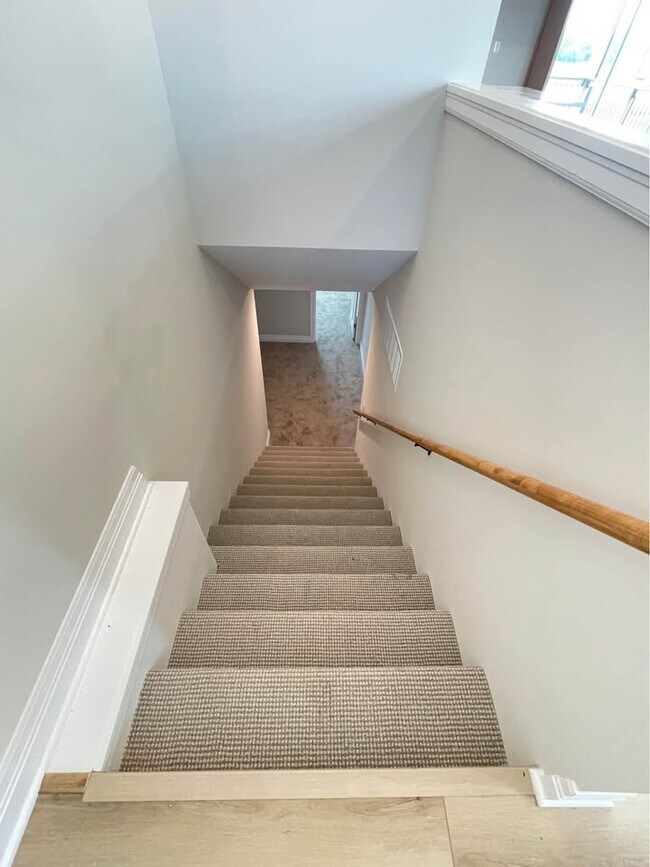 Building Photo - 5496 N Toben Dr