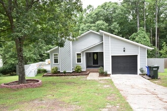 Building Photo - Coming Soon~ 3 Bedroom and 2 Bath- Great Outdoor Space (Pets Negotiable)