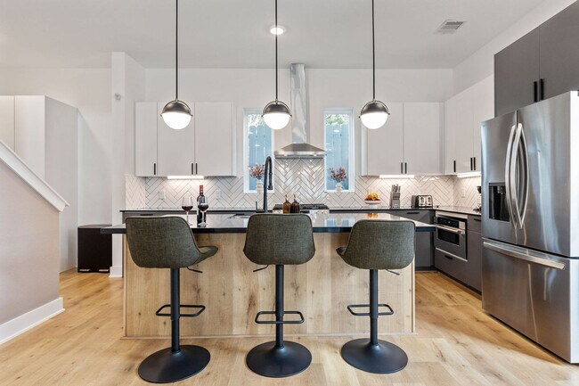 Building Photo - 5504 Texas St