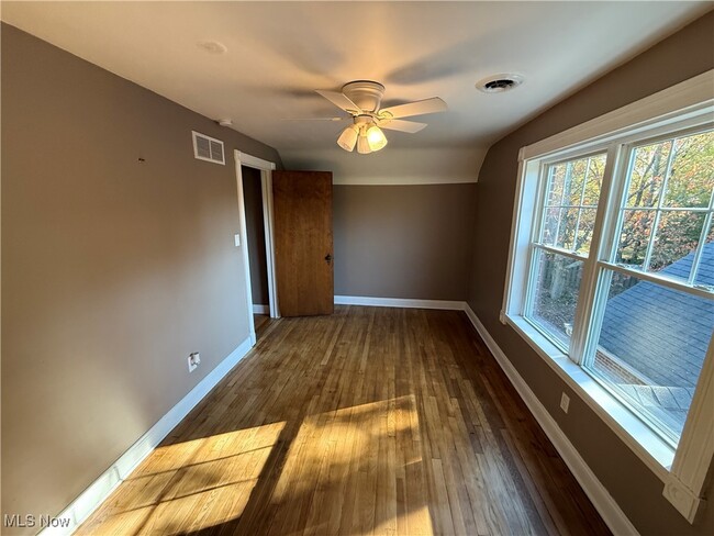 Building Photo - 30871 Lorain Rd