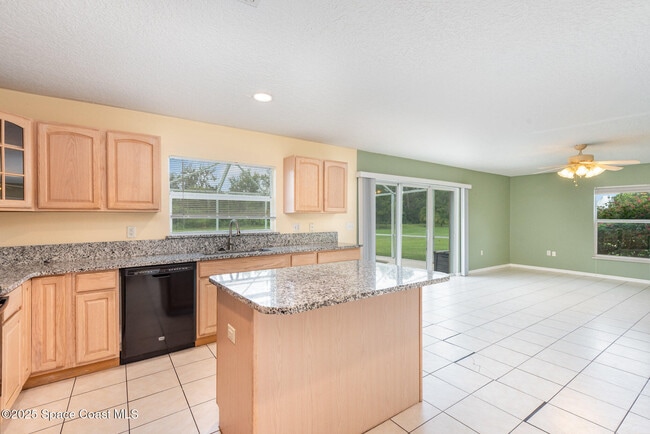 Building Photo - 4055 Navajo Ln