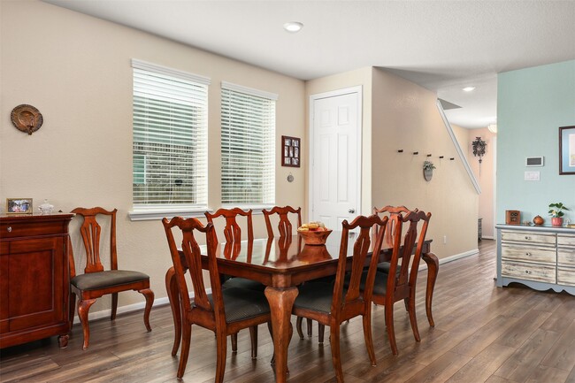 Building Photo - 2108 Sweet Bay Dr