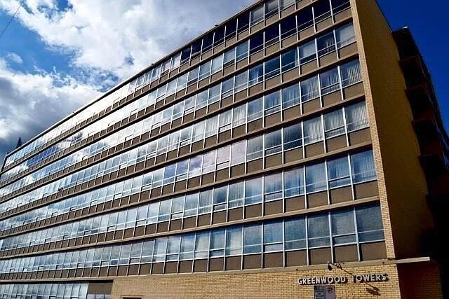 Building Photo - Room in Condo on Lavaca St