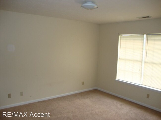 Building Photo - 3 br, 2 bath House - 930 Piercefield
