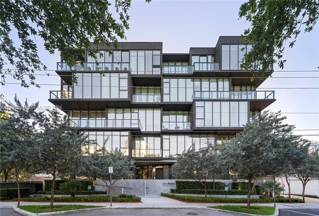 Building Photo - 3156 SW 27th Ave