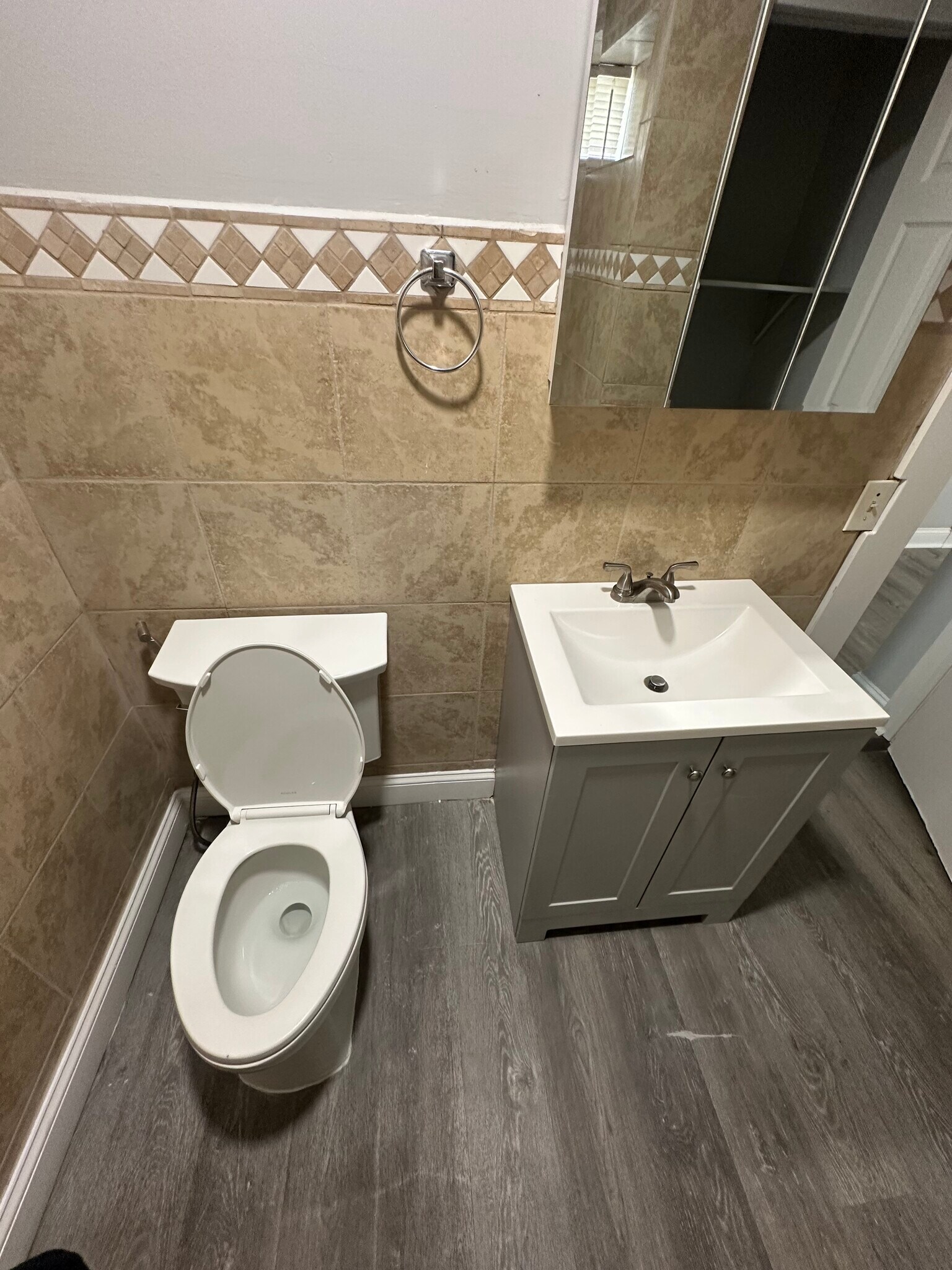 Bathroom - 128 Spring St