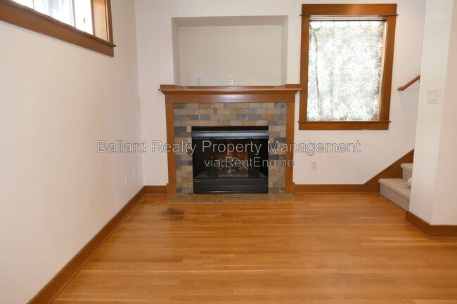 Building Photo - 4514 Dayton Ave N