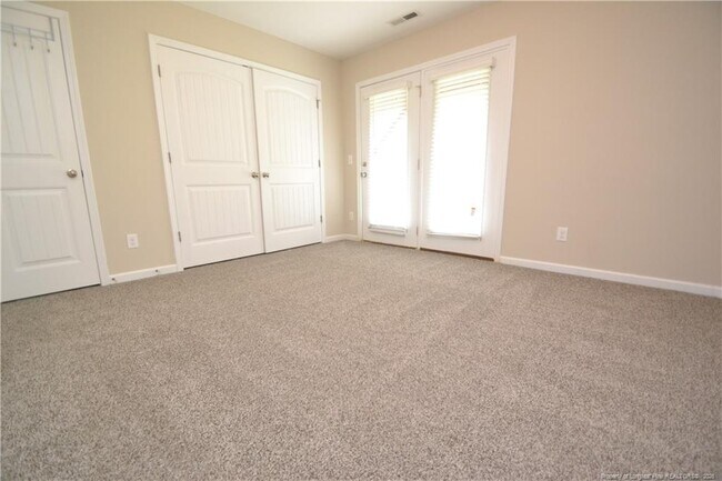 Building Photo - 327 Dove Cottage Ln