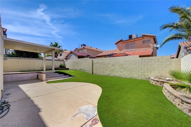 Building Photo - 8752 Raindrop Canyon Ave