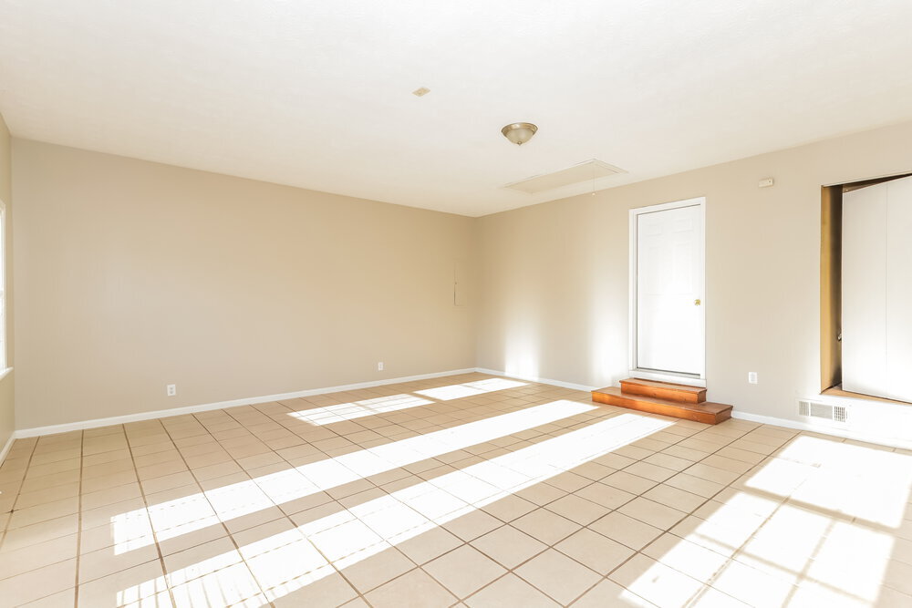 Building Photo - 30 Meadows Ct