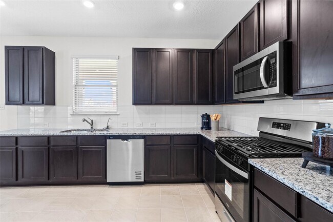 Building Photo - 4407 Adlington St