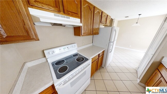Building Photo - 2406 Timberline Dr