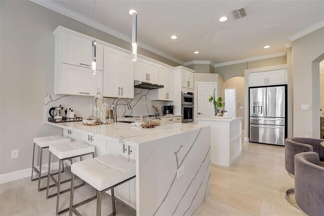 Building Photo - 23338 Dinhurst Ct