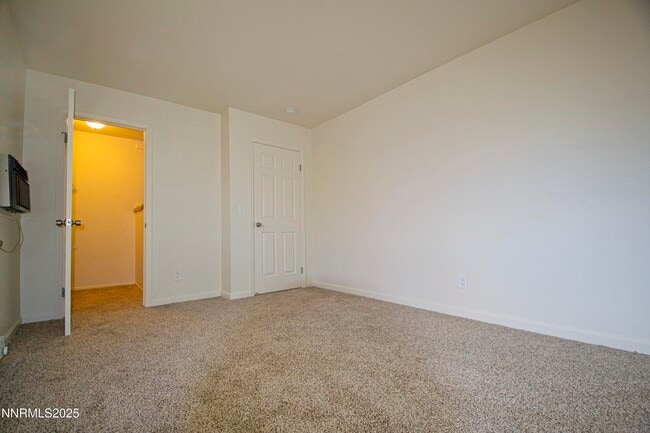 Building Photo - 4941 Catalina Dr