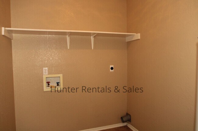 Building Photo - Lonesome Dove Two-Bedroom