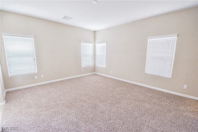 Building Photo - 9422 Sand Tiger Ave