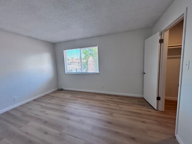Building Photo - 50 Nedra Ct