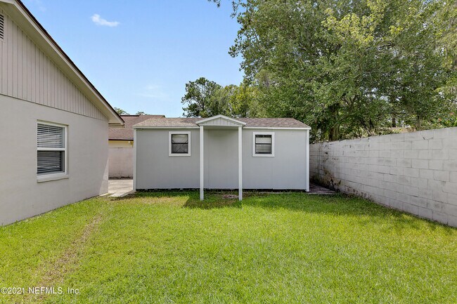 Building Photo - 10654 Casa Grande Dr