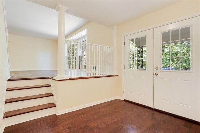 Building Photo - 2270 Shawnee Trail