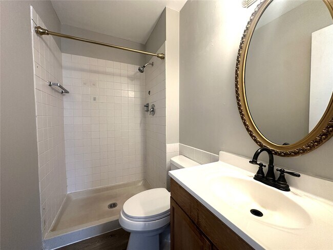 Building Photo - 420 Chapel Ridge Dr