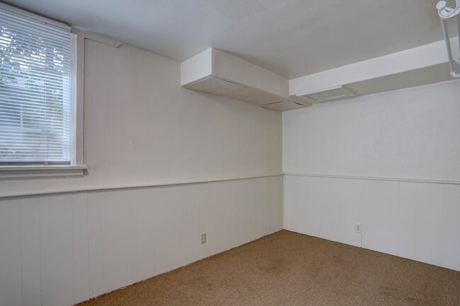 Building Photo - 1902 Washington Ave