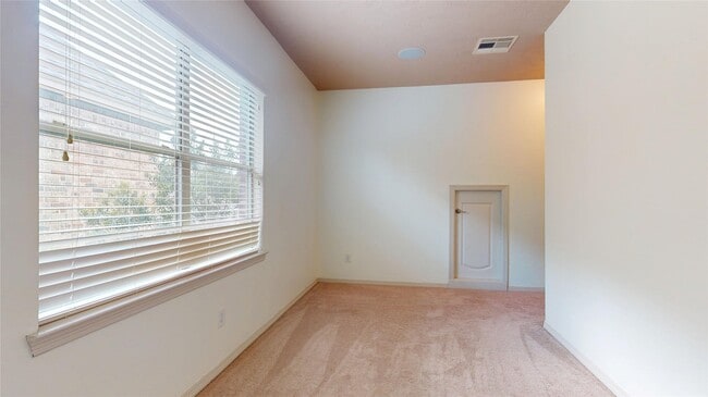 Building Photo - 18814 Cove Vista Ln