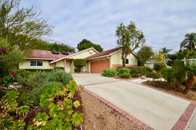 Building Photo - 3 Bedroom in Great Fullerton Neighborhood ...