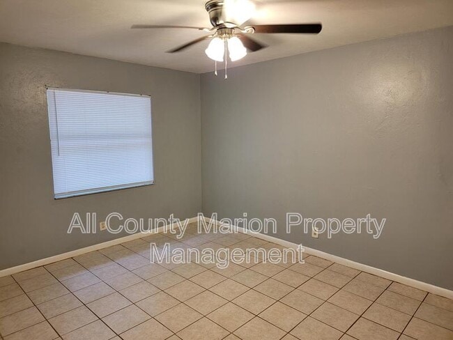 Building Photo - 2765 NE 48th Ct