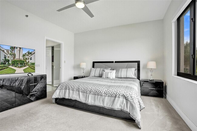 Building Photo - 925 Oak Harbour Dr