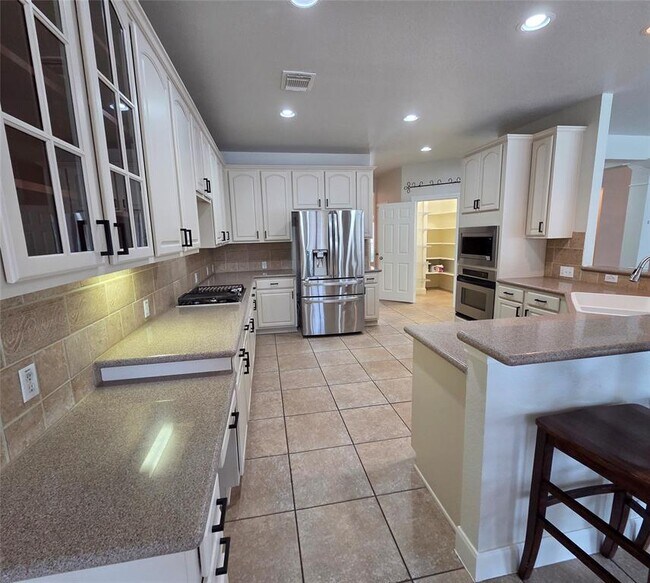Building Photo - 8213 Endeavor Cir