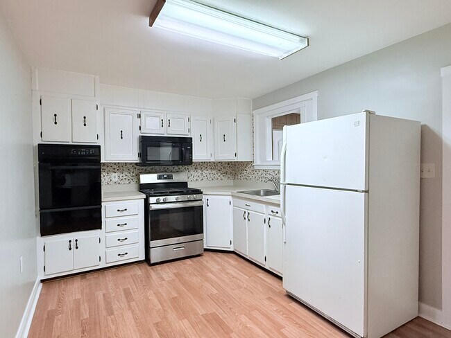 Building Photo - 239 St Helena Ave