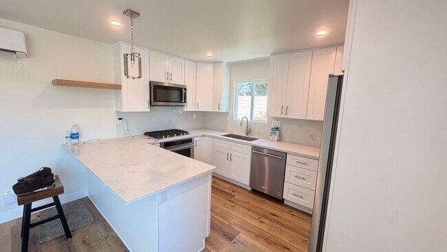 Building Photo - 2036 Primrose Way