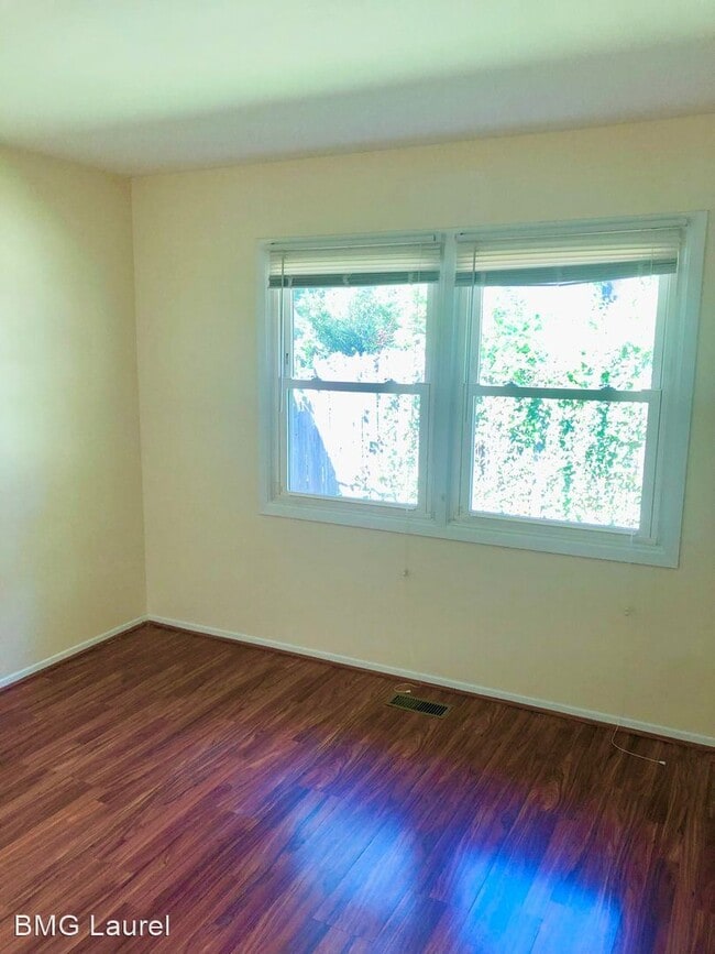 Building Photo - 3 br, 2 bath House - 13432 Yorktown Dr.