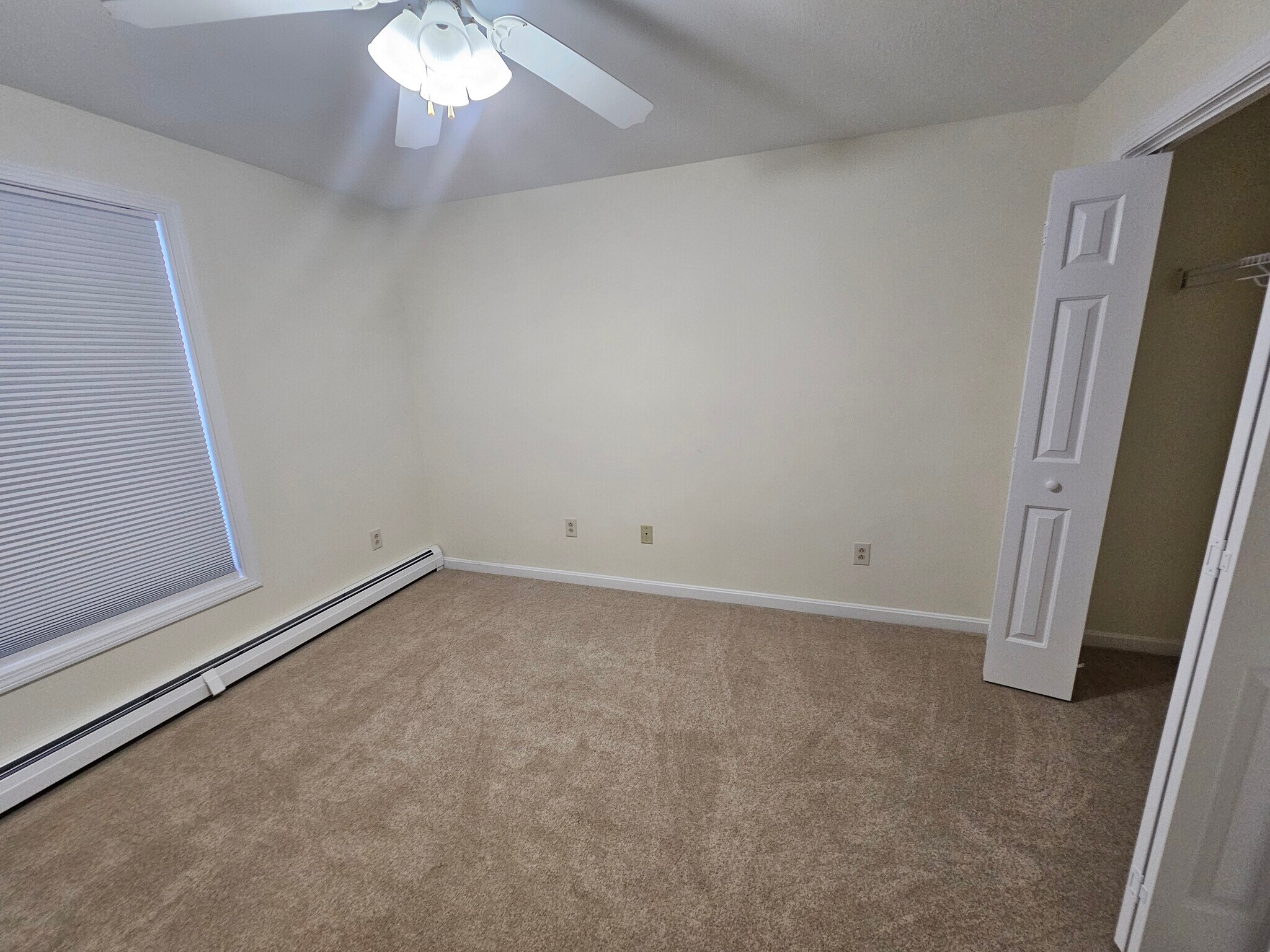 Building Photo - 585 High St