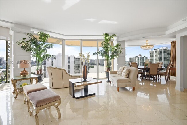 Building Photo - 19355 Turnberry Way