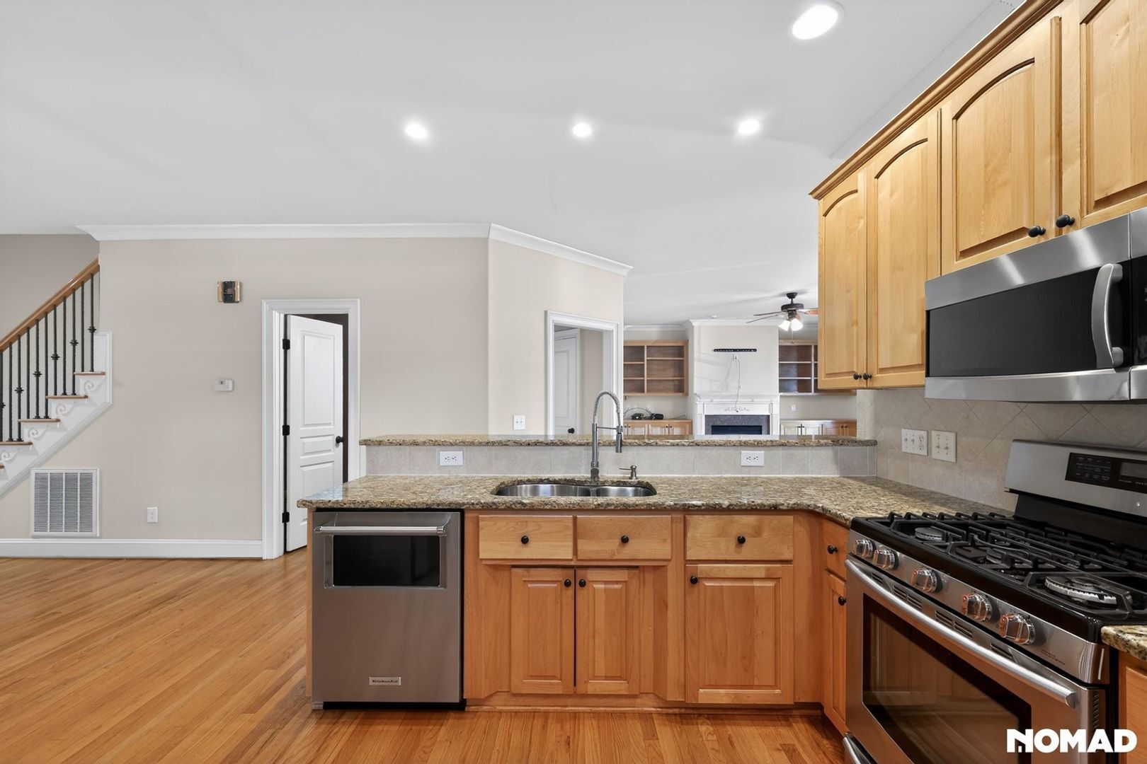 Building Photo - 1303 Town Side Dr