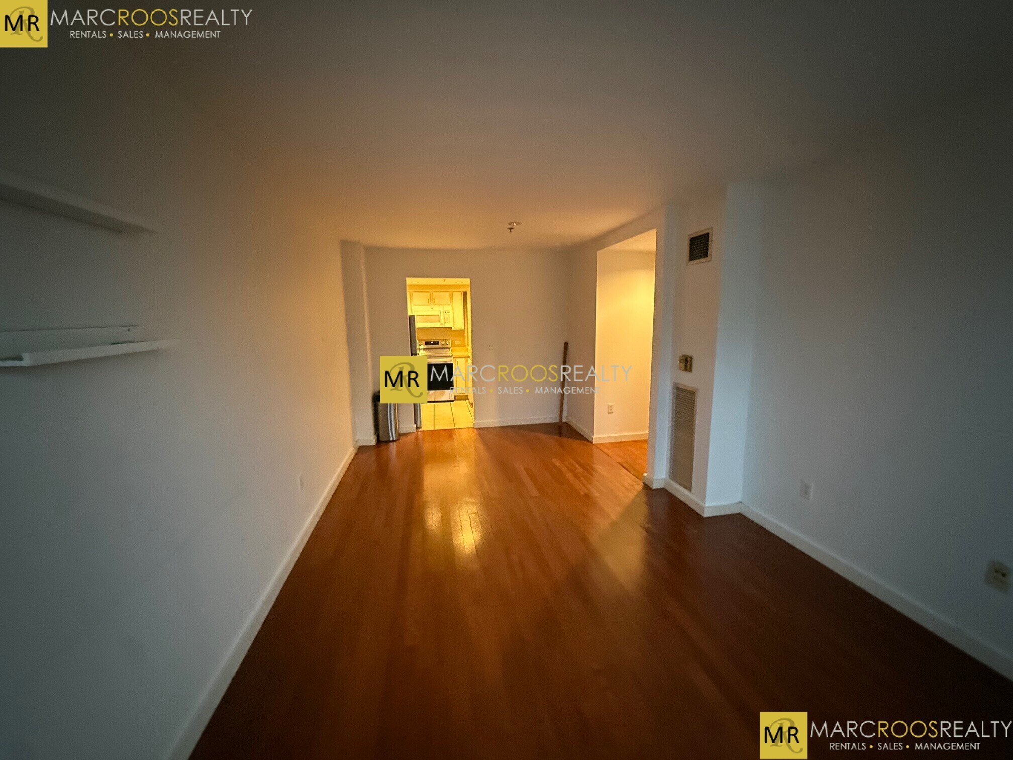 Building Photo - 534 Commonwealth Ave