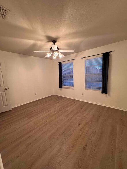 Building Photo - 1121 Rivers Creek Ln