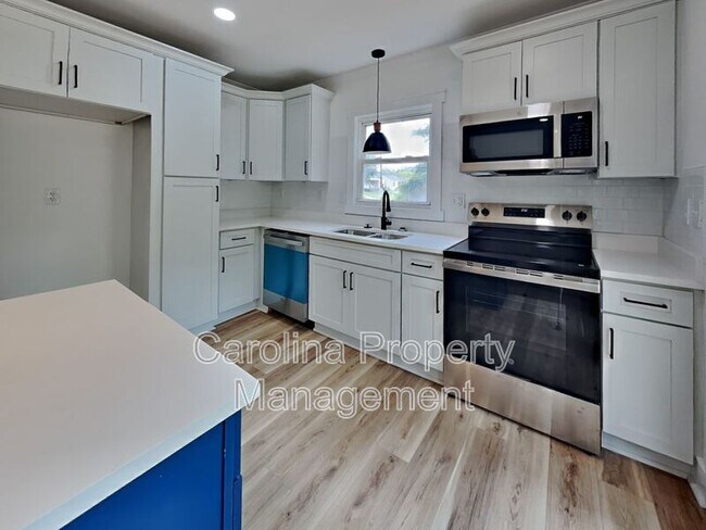 Building Photo - 2633 Brentwood Pl