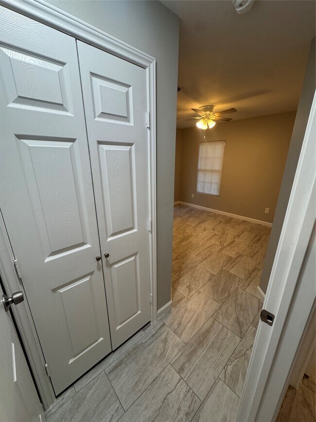 Building Photo - 2410 Jackson