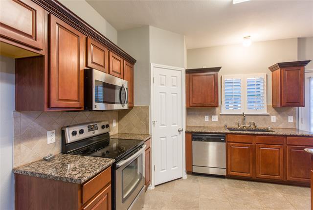 Building Photo - 2021 Bridgeport Dr