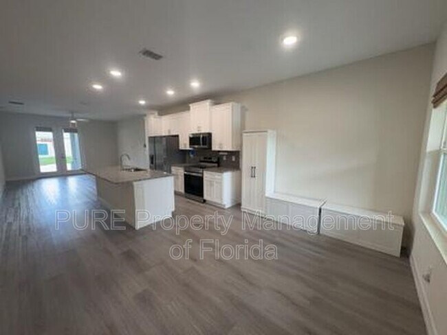 Building Photo - 13831 SW 33rd Terrace